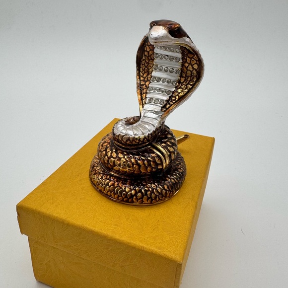 Cobra Trinket Box - Picture 1 of 3